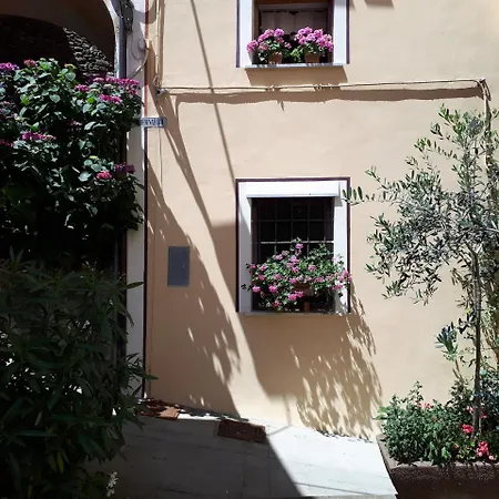 La Maison De Beauvoir Panzió *